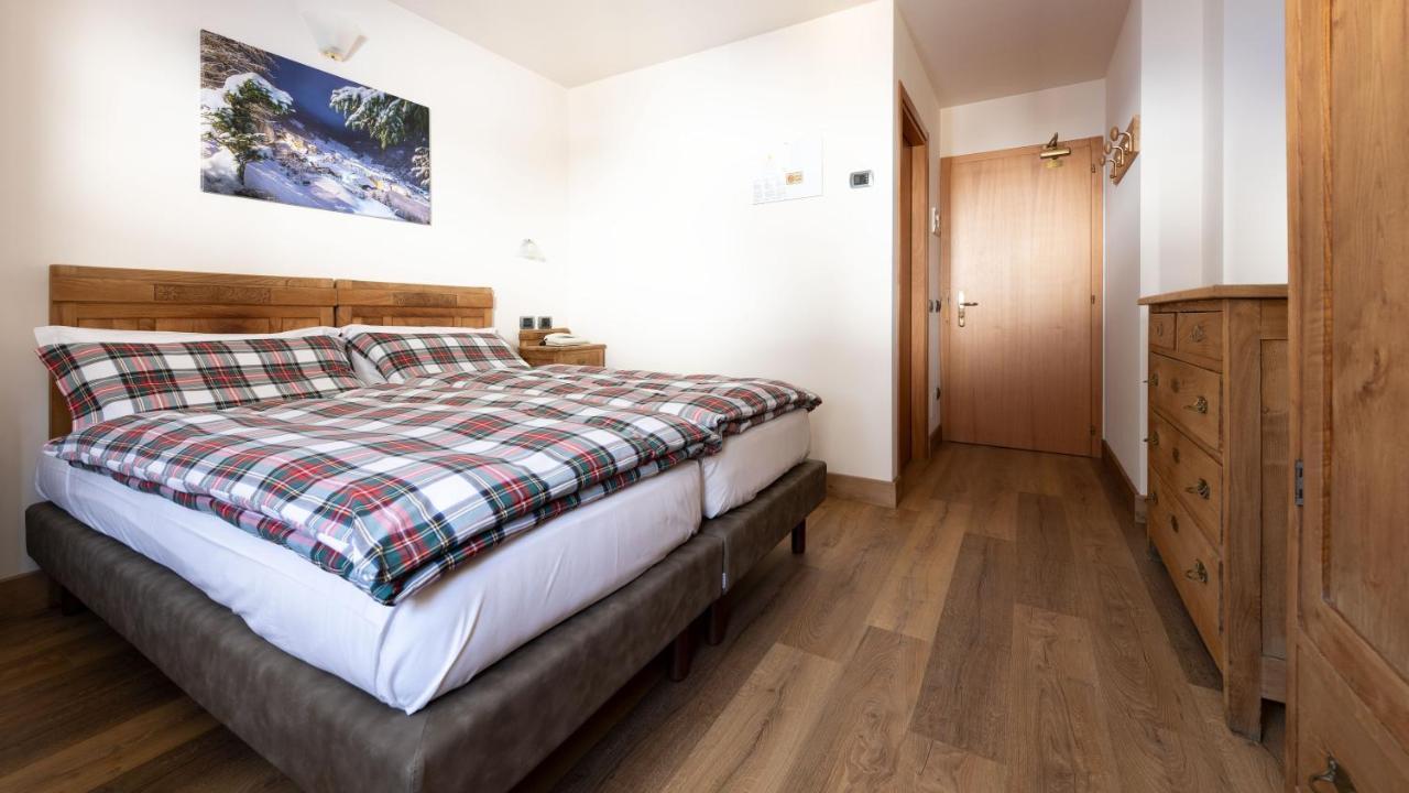 Hotel Compagnoni ซานตา กาเตรีนา วัลฟูร์วา ภายนอก รูปภาพ